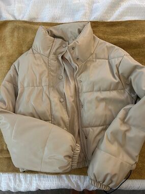 Beige Puffer Coat Jacket - Women's